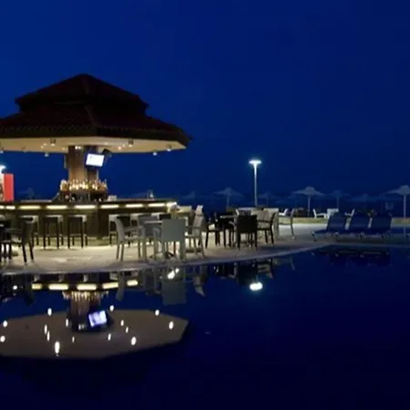 1 Bedroom Beachfront In Obzor Beach アパート