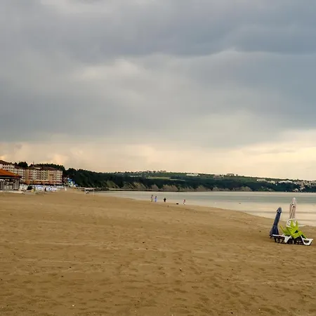 1 Bedroom Beachfront In Obzor Beach アパート *