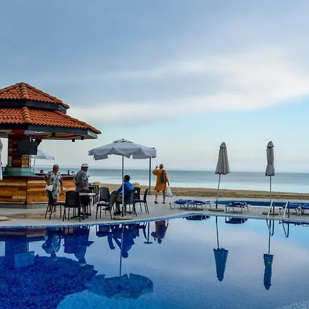 1 Bedroom Beachfront In Obzor Beach ブルガス